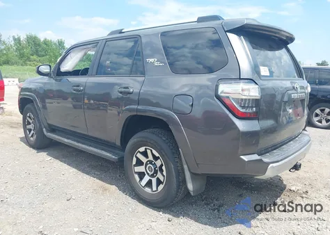 2018 Toyota 4Runner Trd Off Road z USA, uszkodzony, nr VIN JTEBU5JR7J5493201